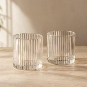 Photophores en verre strié, lot de deux, shown on a plain studio background