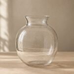 Vase Boule en verre soufflé, 18 cm, shown on a plain studio background